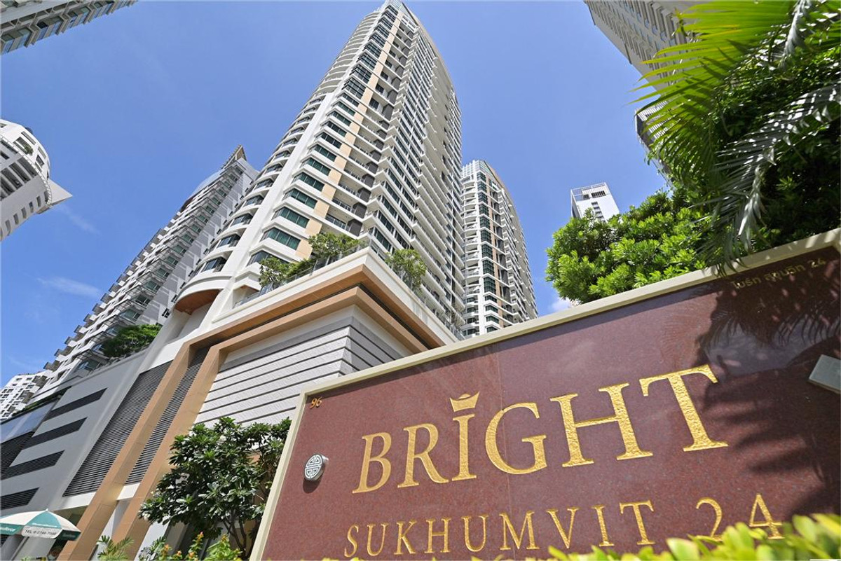 For RentCondoSukhumvit, Asoke, Thonglor : Spacious Luxury Living @ Bright Sukhumvit 24 | 2BR 91 sq.m. Fully Furnished, near BTS Phrom Phong