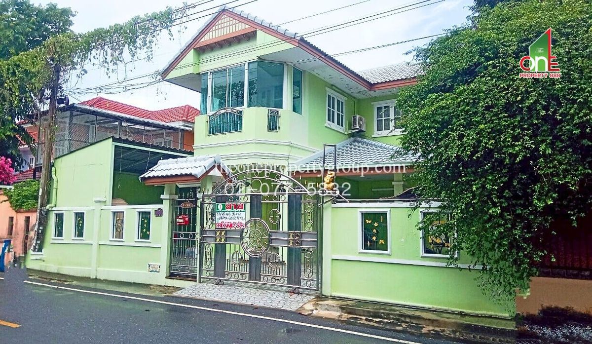 HousePathum Thani,Rangsit, Thammasat : 2 -storey detached house, Arisara University 3, Kanchanaphisek Road, Lat Lum Kaeo, Pathum Thani