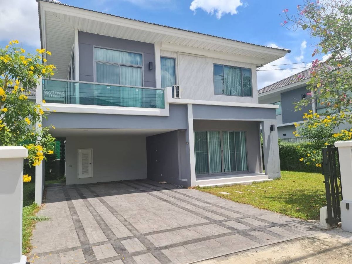 For RentHouseLadkrabang, Suwannaphum Airport : Rent Detached house 4 bedroom house at Perfect Village, Rama 9-Bangkok, near Wellington and Brighton International School