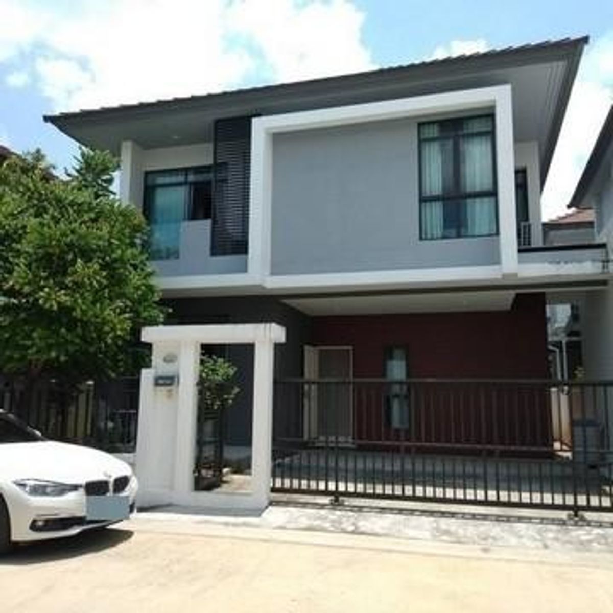 ให้เช่าบ้านมีนบุรี-ร่มเกล้า : PB5431 ให้เช่าบ้าน ซอยรามคำแหง94 หมู่บ้าน ออร่า รามคำแหง บ้านตกแต่งพร้อมอยู่ ใกล้รถไฟฟ้าสายสีส้ม รอเปิดใช้งาน