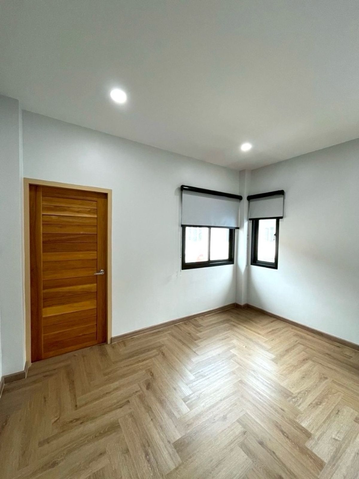 ขายบ้านปทุมธานี รังสิต ธรรมศาสตร์ : บ้านเดี่ยว 2 ชั้น หมู่บ้านมณีรินทร์ เอ็กซ์คลูซิฟ พาร์ค เลขที่ 145/6 (ดาวศุกร์ชอบความสวยงาม อาชีพค้าขายดี) 73 ตรว. 3 นอน 3 น้ำบ้านสวยมากที่สุด