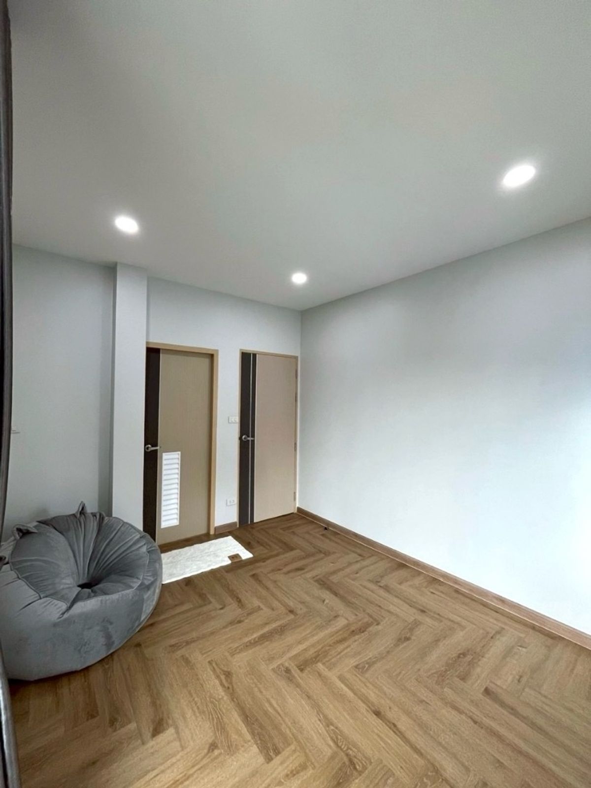 ขายบ้านปทุมธานี รังสิต ธรรมศาสตร์ : บ้านเดี่ยว 2 ชั้น หมู่บ้านมณีรินทร์ เอ็กซ์คลูซิฟ พาร์ค เลขที่ 145/6 (ดาวศุกร์ชอบความสวยงาม อาชีพค้าขายดี) 73 ตรว. 3 นอน 3 น้ำบ้านสวยมากที่สุด