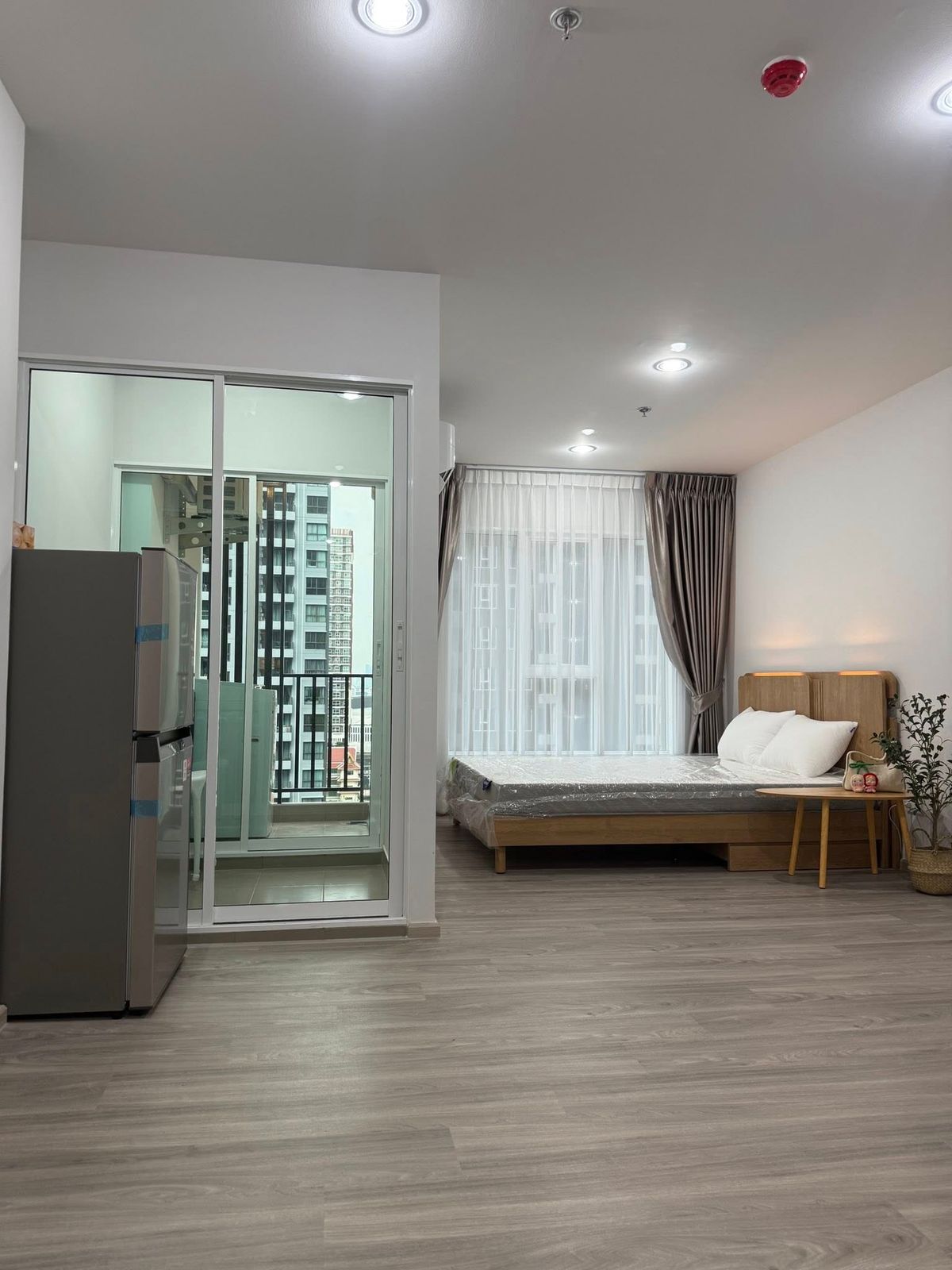 ให้เช่าคอนโดบางนา แบริ่ง ลาซาล : 🏢Condo for rent : Regent Home Bangna : รีเจ้นท์โฮม บางนา ((BTS Bangna)) WL-02 (LINE : @Condo52)