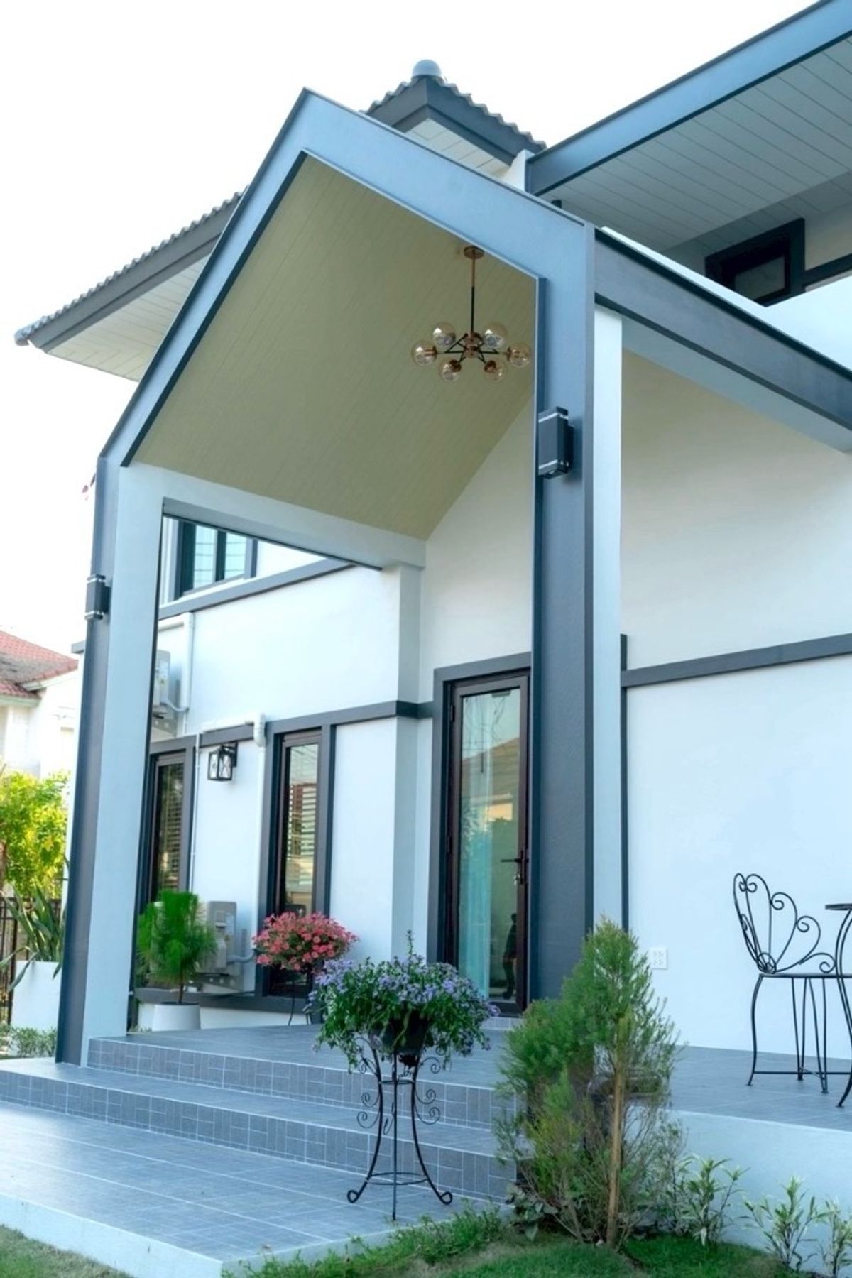 ขายบ้านปทุมธานี รังสิต ธรรมศาสตร์ : บ้านเดี่ยว 2 ชั้น หมู่บ้านมณีรินทร์ เอ็กซ์คลูซิฟ พาร์ค เลขที่ 145/6 (ดาวศุกร์ชอบความสวยงาม อาชีพค้าขายดี) 73 ตรว. 3 นอน 3 น้ำบ้านสวยมากที่สุด