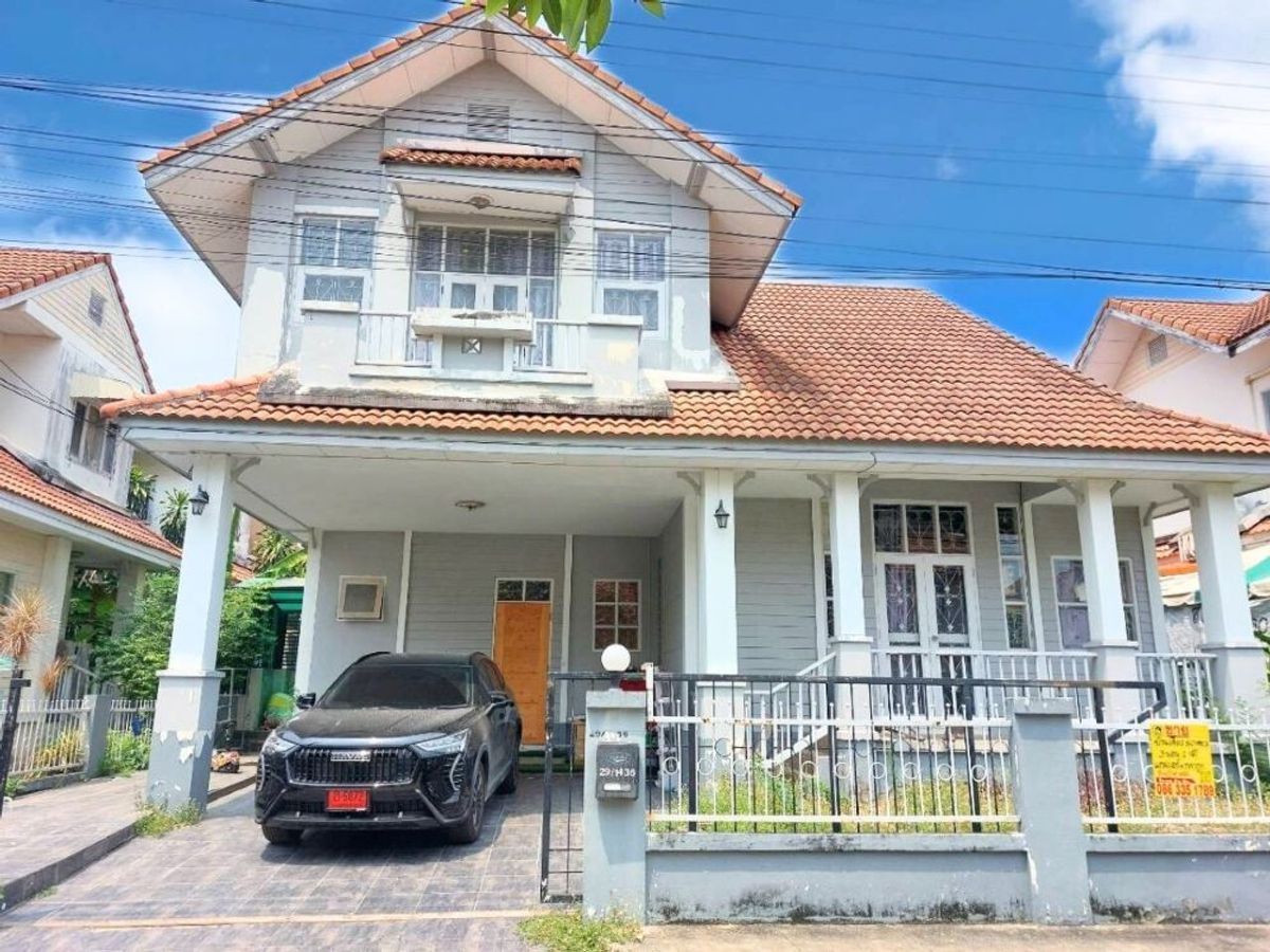 ขายบ้านปทุมธานี รังสิต ธรรมศาสตร์ : ขายบ้านเดี่ยว 2 ชั้น หมู่บ้านวรารักษ์ ซ.5/1 รังสิต-คลองสาม ทำเลดี เดินทางสะดวก ใกล้ฟิวเจอร์พาร์ค รังสิต