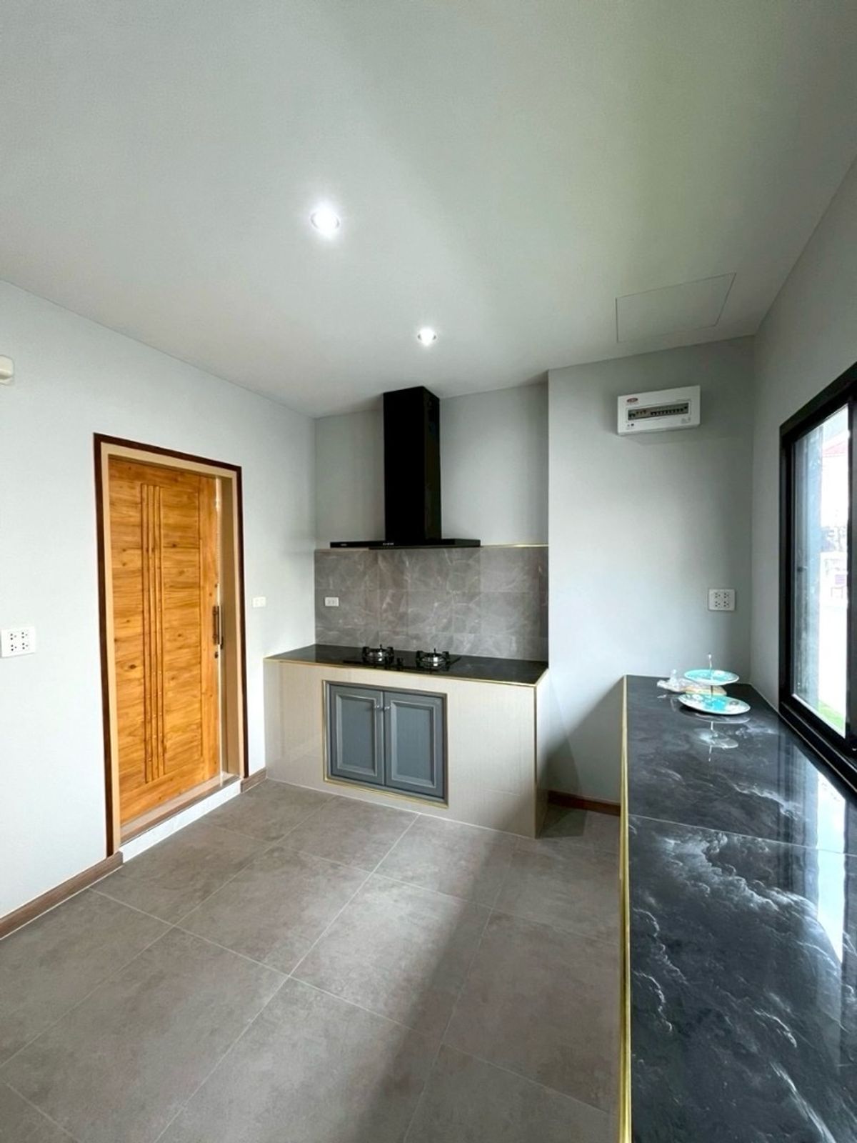 ขายบ้านปทุมธานี รังสิต ธรรมศาสตร์ : บ้านเดี่ยว 2 ชั้น หมู่บ้านมณีรินทร์ เอ็กซ์คลูซิฟ พาร์ค เลขที่ 145/6 (ดาวศุกร์ชอบความสวยงาม อาชีพค้าขายดี) 73 ตรว. 3 นอน 3 น้ำบ้านสวยมากที่สุด