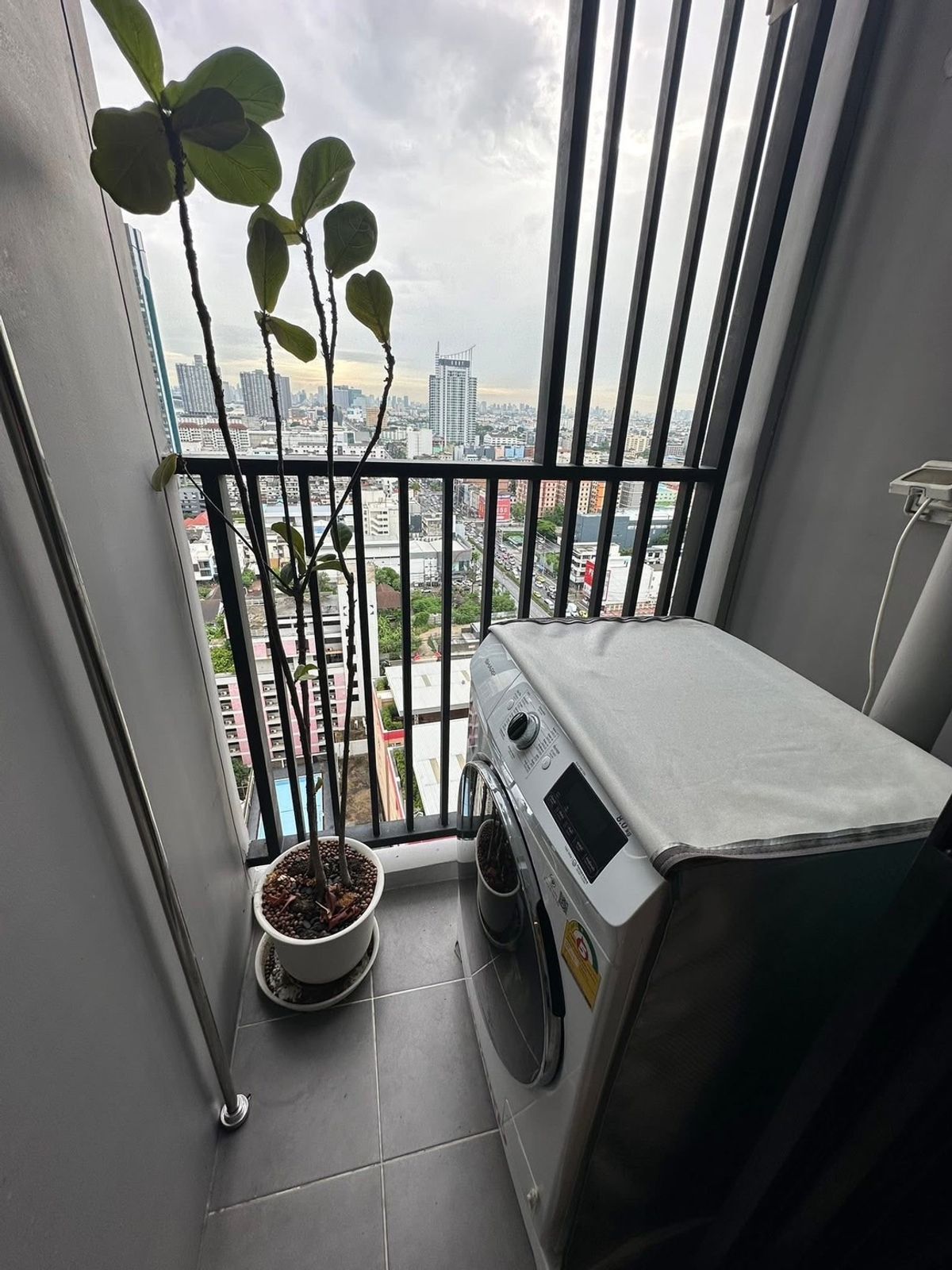 For SaleCondoRamkhamhaeng, Hua Mak : ✅ S-KBR248 ✅ Line : @p2nproperty