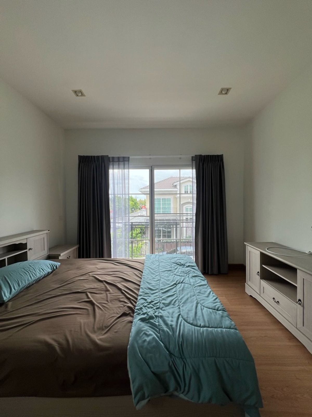 For RentHouseThaphra, Talat Phlu, Wutthakat : 🔥 Rent a beautiful house, Golden, this Sathorn