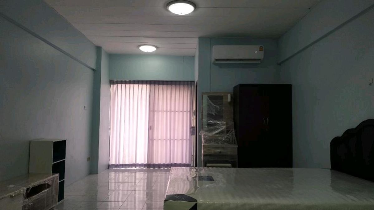 For RentCondoPattanakan, Srinakarin : Condo for rent in Wilcher Srinakarin 4,500 baht per month