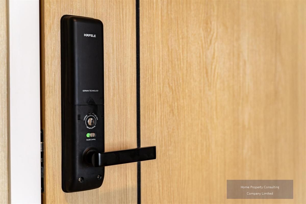 For SaleCondoRama9, Petchburi, RCA : Quick sale, cheap sales! Rhiz Rama 9 Condo, interested in negotiating @condobkk (with @) Code H16431