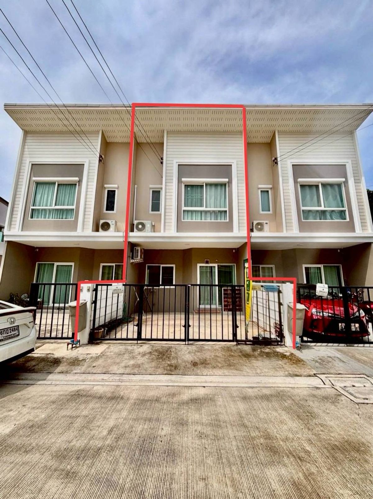 ขายทาวน์โฮมลาดกระบัง สุวรรณภูมิ : [[ขาย]] ทาวน์เฮ้าส์ โครงการ กัสโต้ กิ่งแก้ว-สวรรณภูมิ  ซอยกิ่งแก้ว37/5 แต่งสวย ✅✨