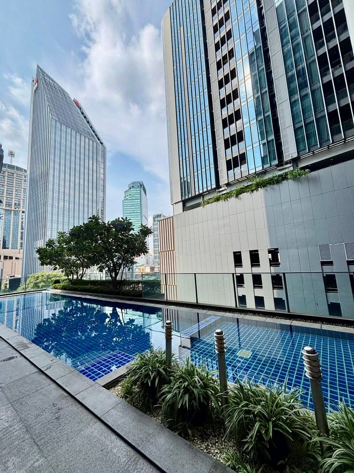 ขายทาวน์โฮมเกษตร นวมินทร์ ลาดปลาเค้า : 🔥 ขายด่วย ราคาพิเศษ ทาวน์โฮม 3 ชั้น The Landmark เอกมัย–รามอินทรา บ้านสวย Built in เกรด Premium  🔥