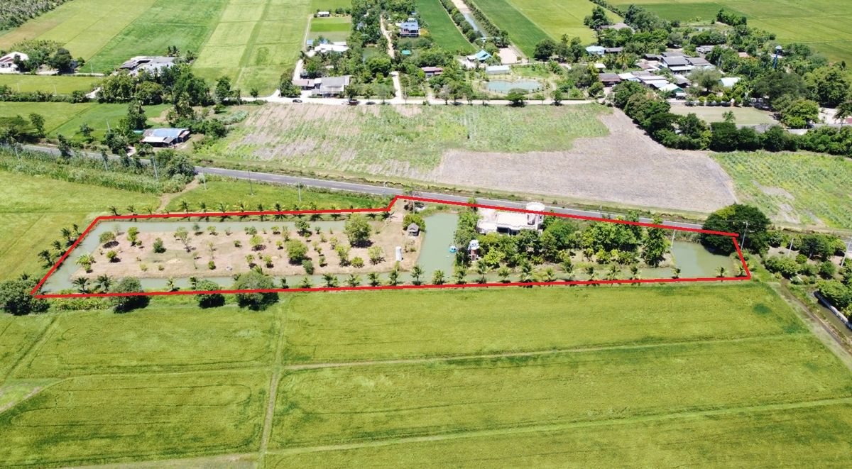 ขายบ้านราชบุรี : ขายบ้านพักต่างอากาศ อ.บ้านโป่ง จ.ราชบุรี เหมาะกับเป็นที่พักอาศัยหรือดัดแปลงเป็นร้านอาหาร คาเฟ่ได้ 