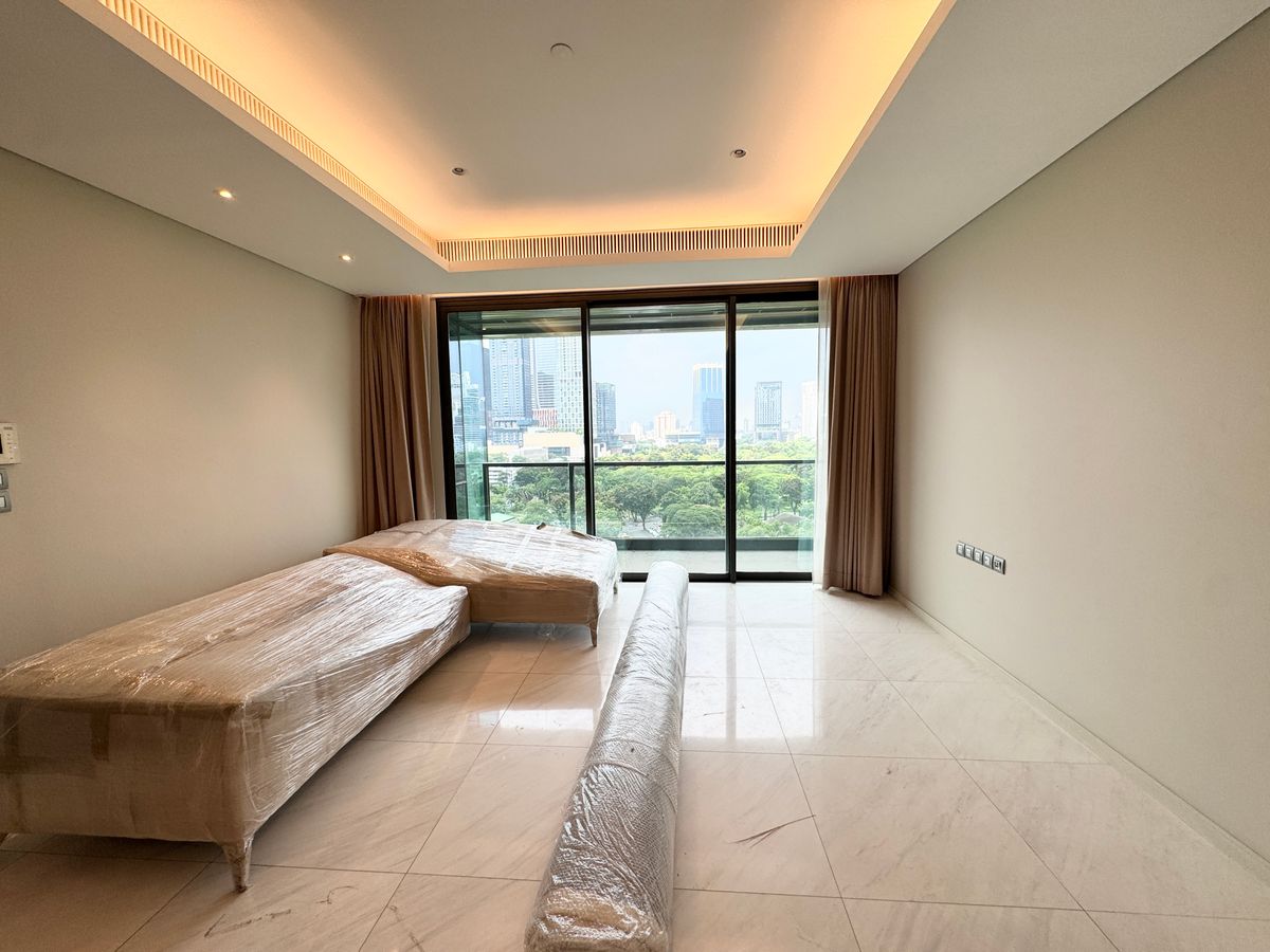 For RentCondoWitthayu, Chidlom, Langsuan, Ploenchit : Sindhorn Tonson 1 bedroom brandnew