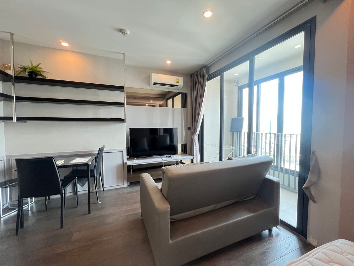 ให้เช่าคอนโดราชเทวี พญาไท : RC060825 ให้เช่า Condo fully furnished Ideo Q siam ratchathewi Near BTS Ratchathewi