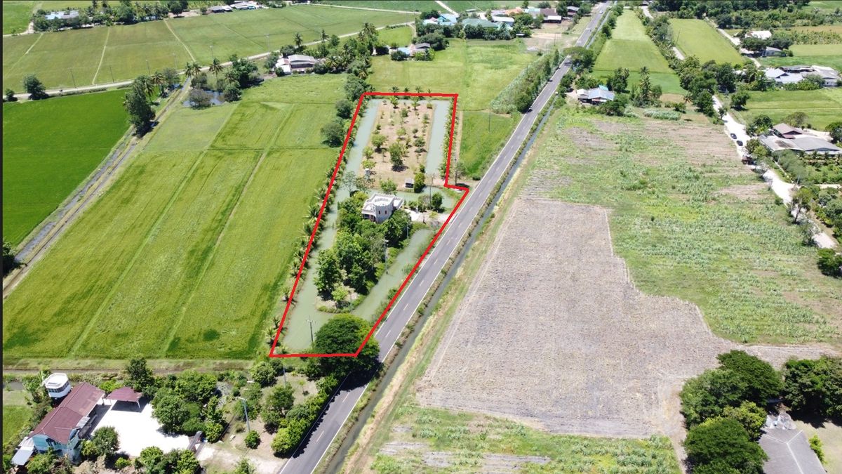 ขายบ้านราชบุรี : ขายบ้านพักต่างอากาศ อ.บ้านโป่ง จ.ราชบุรี เหมาะกับเป็นที่พักอาศัยหรือดัดแปลงเป็นร้านอาหาร คาเฟ่ได้ 