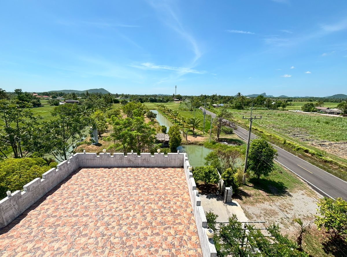 ขายบ้านราชบุรี : ขายบ้านพักต่างอากาศ อ.บ้านโป่ง จ.ราชบุรี เหมาะกับเป็นที่พักอาศัยหรือดัดแปลงเป็นร้านอาหาร คาเฟ่ได้ 