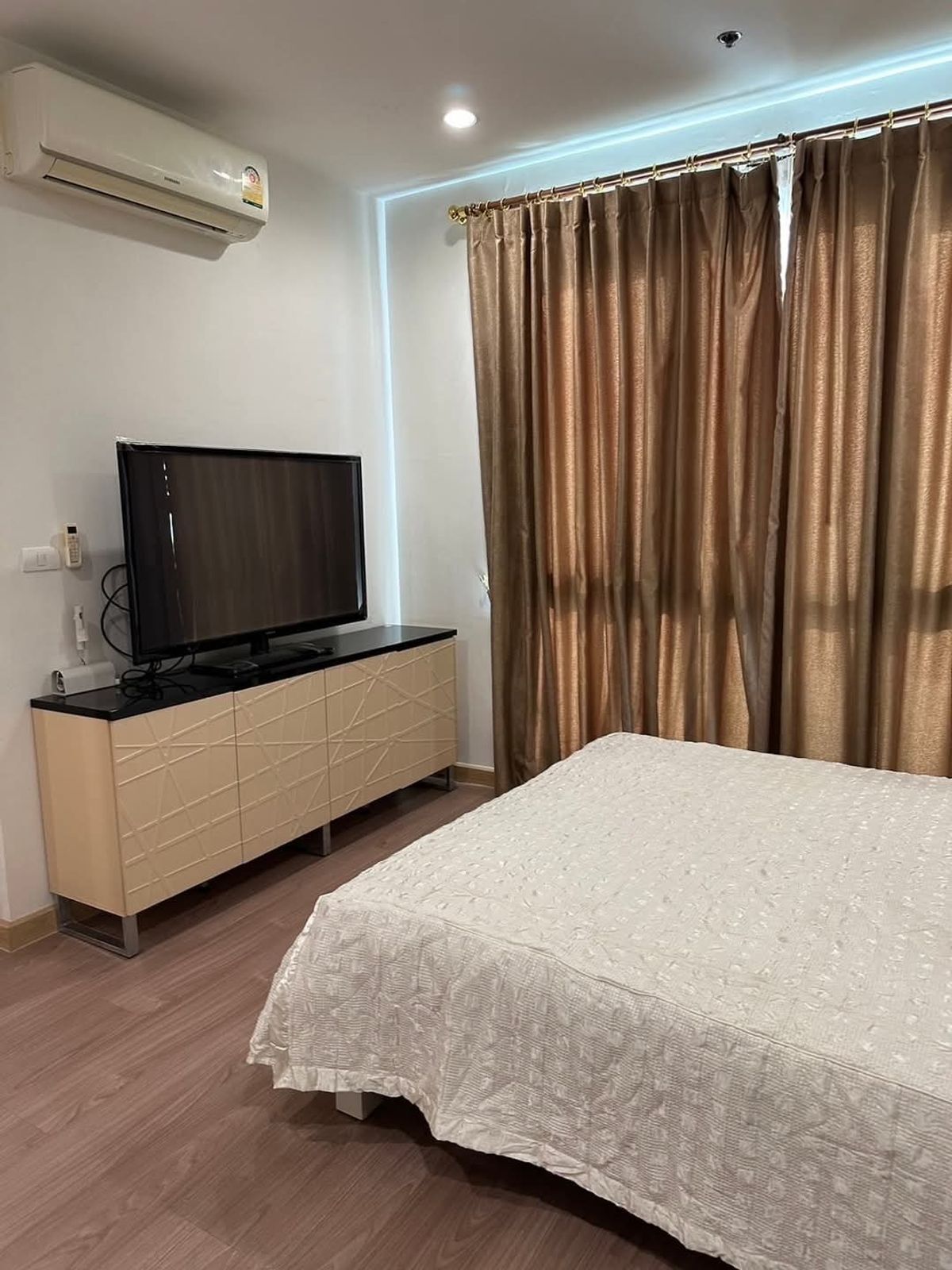 ให้เช่าคอนโดแจ้งวัฒนะ เมืองทอง : 30,000 BHT/Month Astro (ตรงข้ามเซ็นทรัลแจ้งวัฒนะ 3 Bedrooms