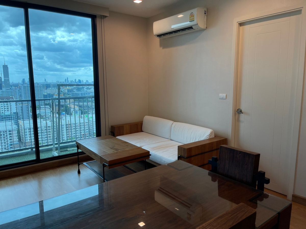 ให้เช่าคอนโดอ่อนนุช อุดมสุข : ราคาดี! ให้เช่า Q House สุขุมวิท 79 ห้องกว้าง 2 ห้องนอน ชั้นสูง พร้อมอยู่