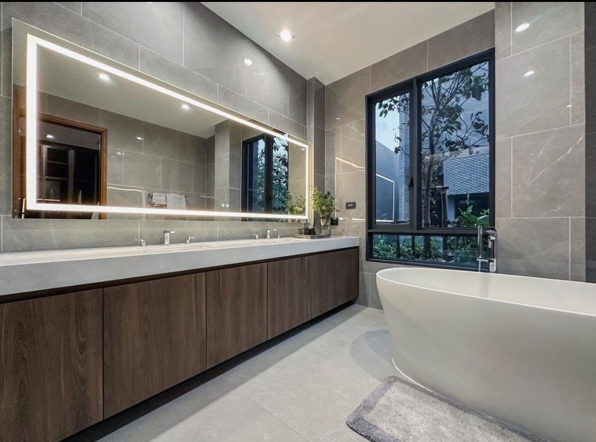 ให้เช่าบ้านสะพานควาย จตุจักร : 📢👇บ้านเดี่ยว 3 ชั้น ระดับ Super Luxury  พร้อมลิฟต์และสระว่ายน้ำส่วนตัว เดินทางสะดวกเข้าออกได้หลายเส้นทาง