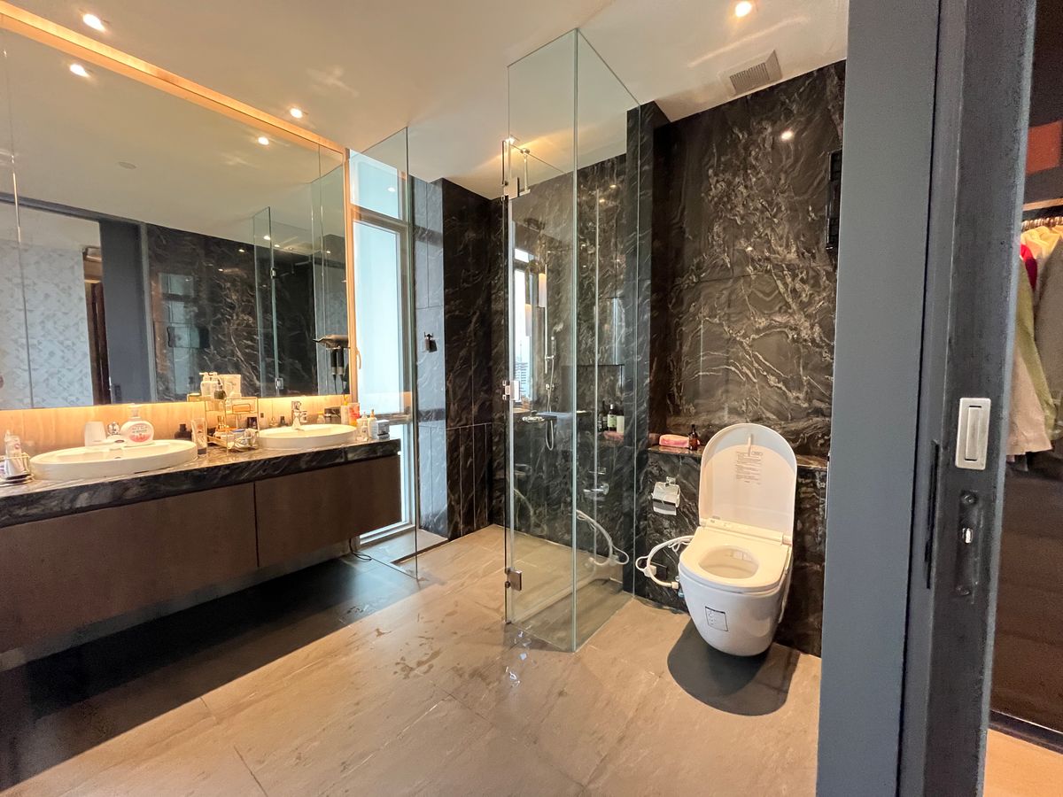 For SaleCondoSathorn, Narathiwat : ✨The Sukhothai Residences✨2 bedrooms, 3 bathrooms, size 209 sq m, near BTS Sala Daeng Tel.0982645161