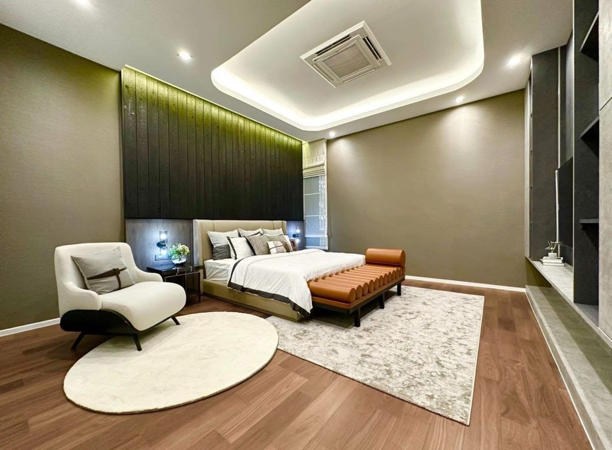 ขายบ้านสะพานควาย จตุจักร : 📢👇บ้านเดี่ยว 3 ชั้น ระดับ Super Luxury  พร้อมลิฟต์และสระว่ายน้ำส่วนตัว เดินทางสะดวกเข้าออกได้หลายเส้นทาง*ภาพบ้านตัวอย่าง*