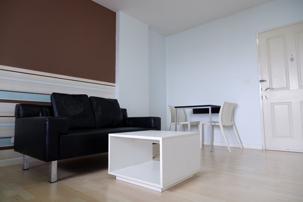 CondoNawamin, Ramindra : Rent a D -Condo Ram Inthra, next to Ram Inthra Road, near the expressway near the Pink Line, convenient to travel, central parking, ready.