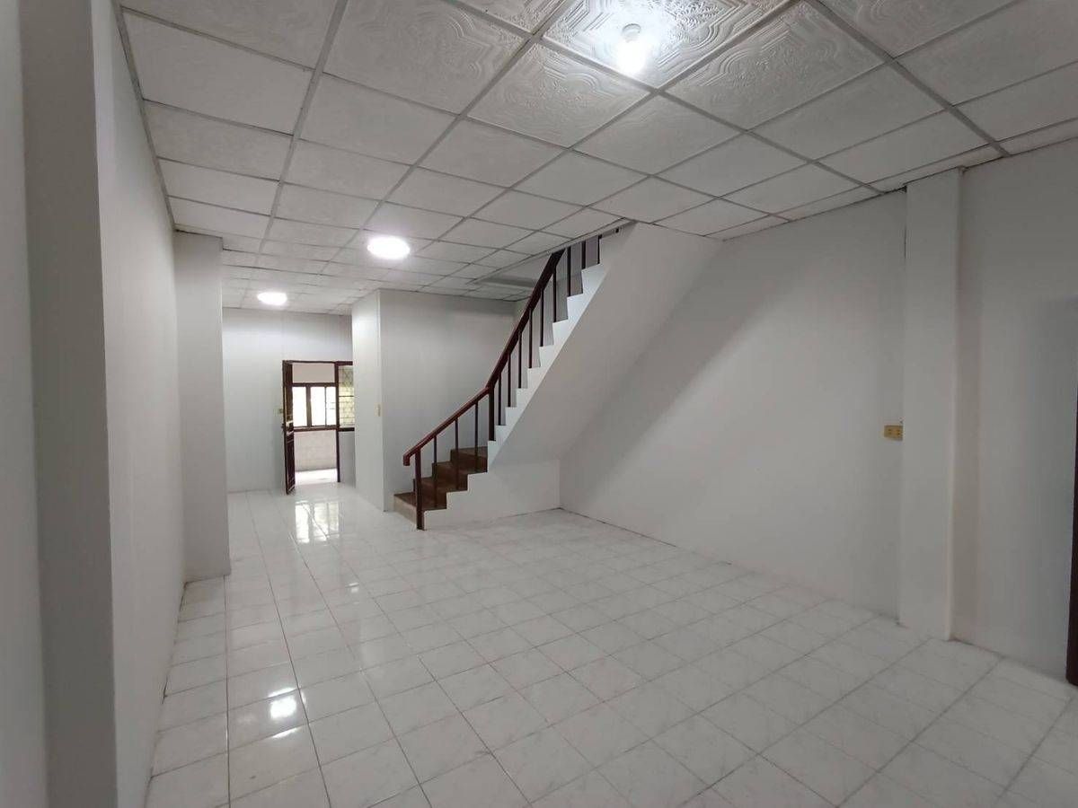 For RentHouseMin Buri, Romklao : Rent a Townhouse, Sam Wa Zone, near Big C Suwinthawong for only 6 minutes.