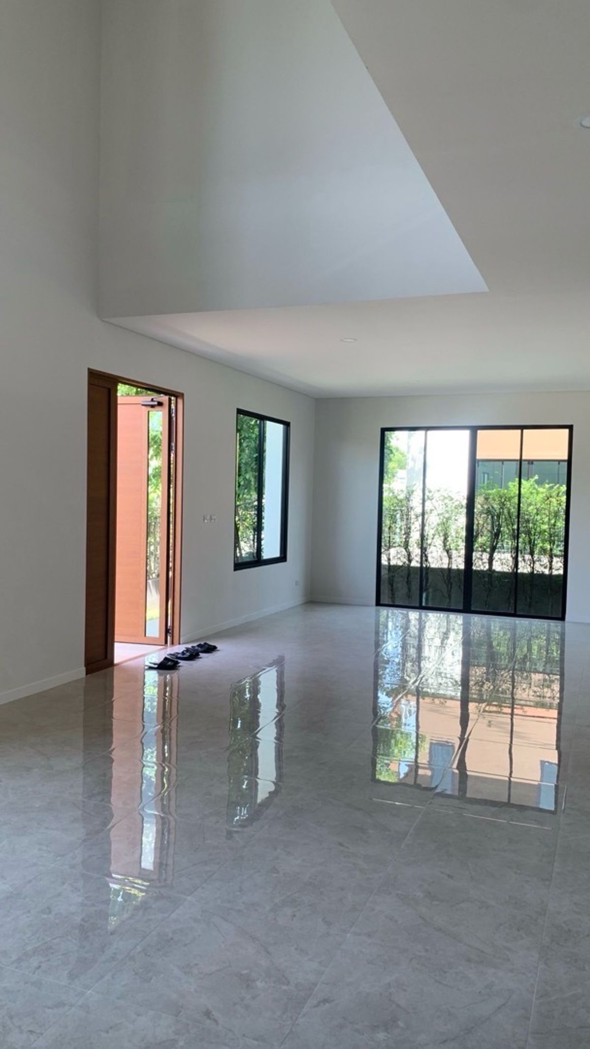 For SaleHousePathum Thani,Rangsit, Thammasat : 📢👇Elegant Modern Home  MAGNOLIA – a perfectly sized single house with smart design in a prime location.Close to leading universities, shopping malls, and easily accessible from the city.