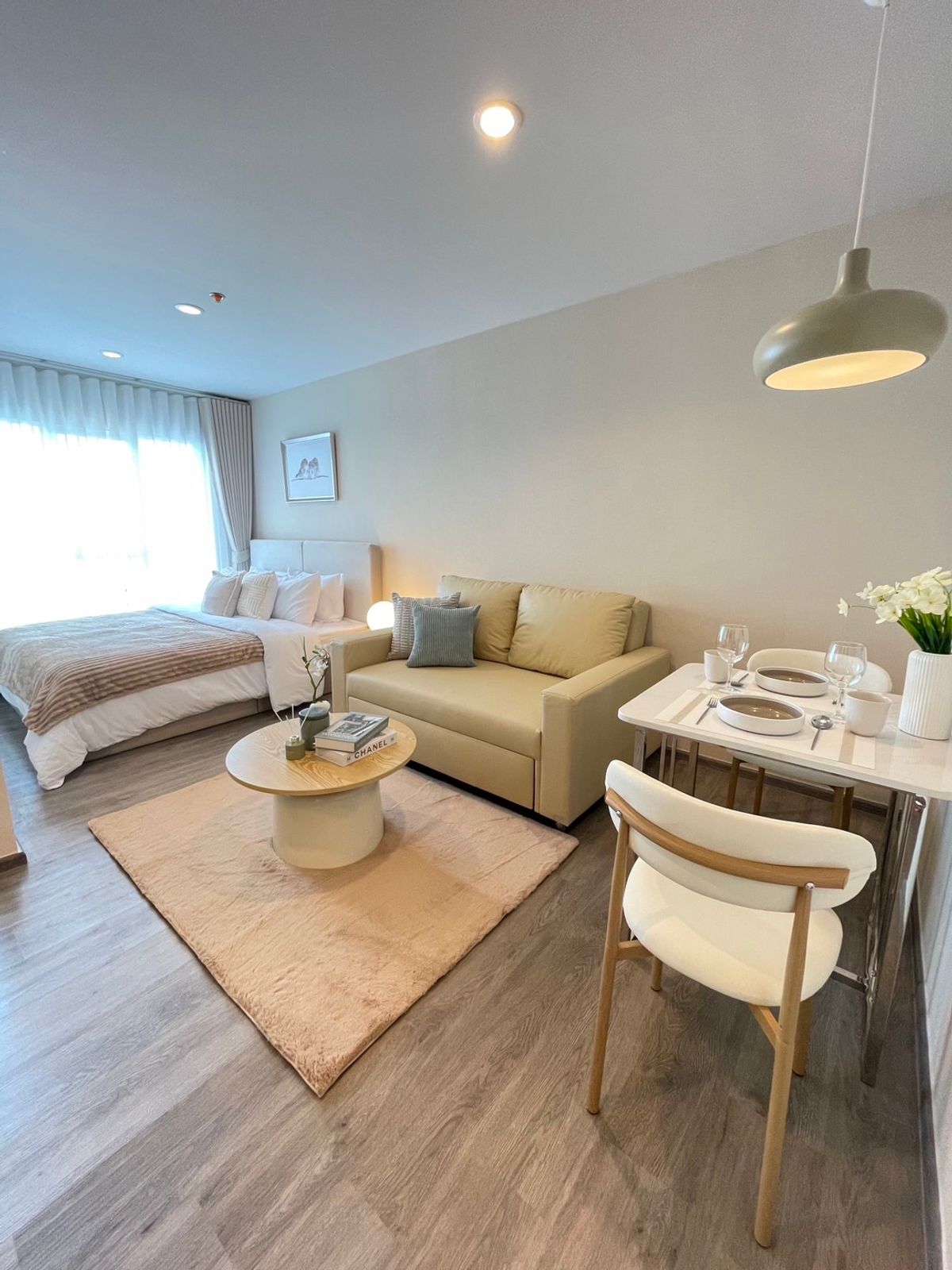 For RentCondoBangna, Bearing, Lasalle : New room, 1 hand, built -in, full bed, 6 feet, comfortable sleeping, air conditioner 18000 btu inverter, sofa, adjustable (Agent Welcome)
