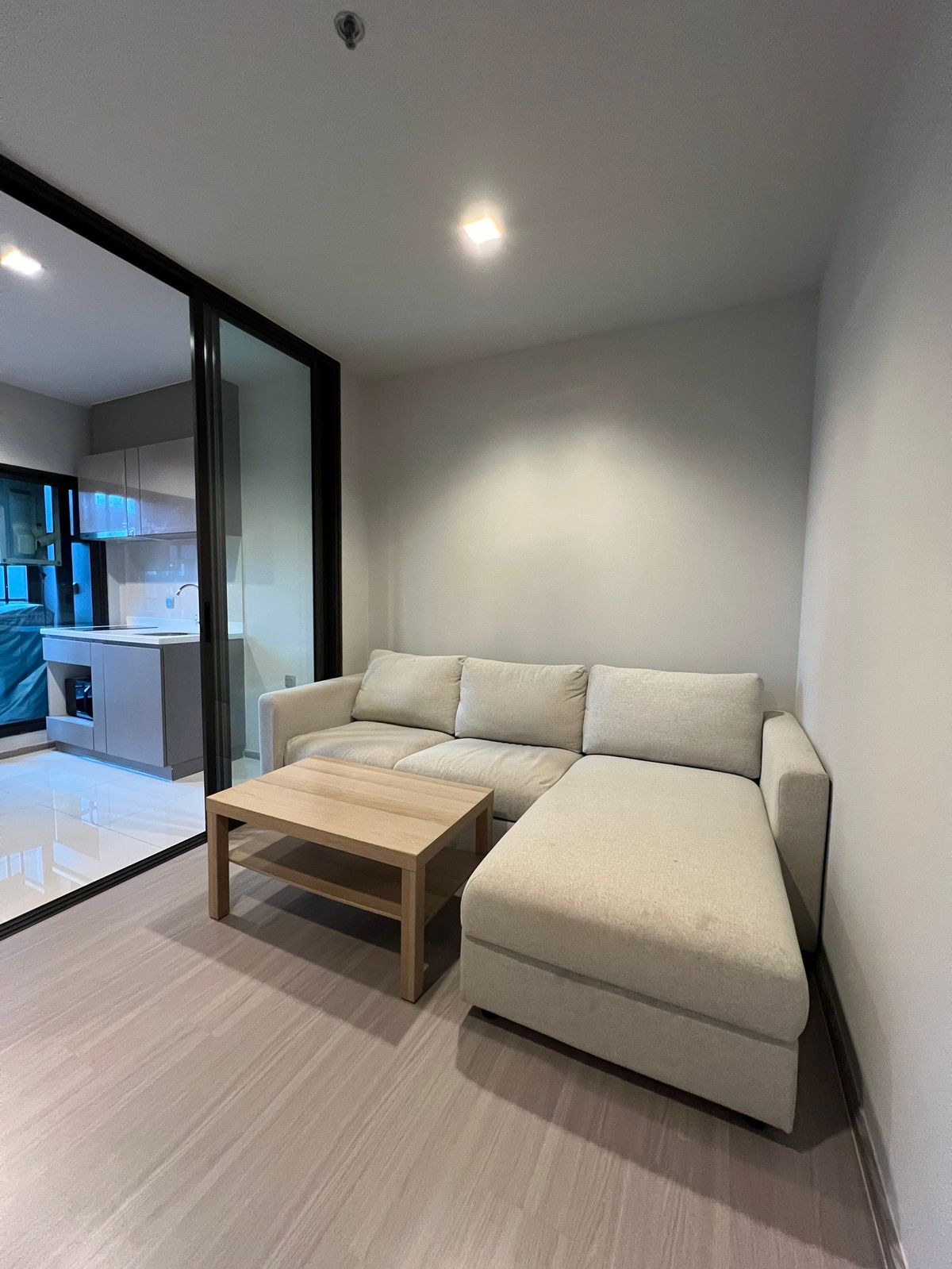 ขายคอนโดพระราม 9 เพชรบุรีตัดใหม่ RCA : Life Asoke - Rama 9 / 1 Bedroom (FOR SALE), ไลฟ์ อโศก - พระราม 9 / 1 ห้องนอน (ขาย) F369