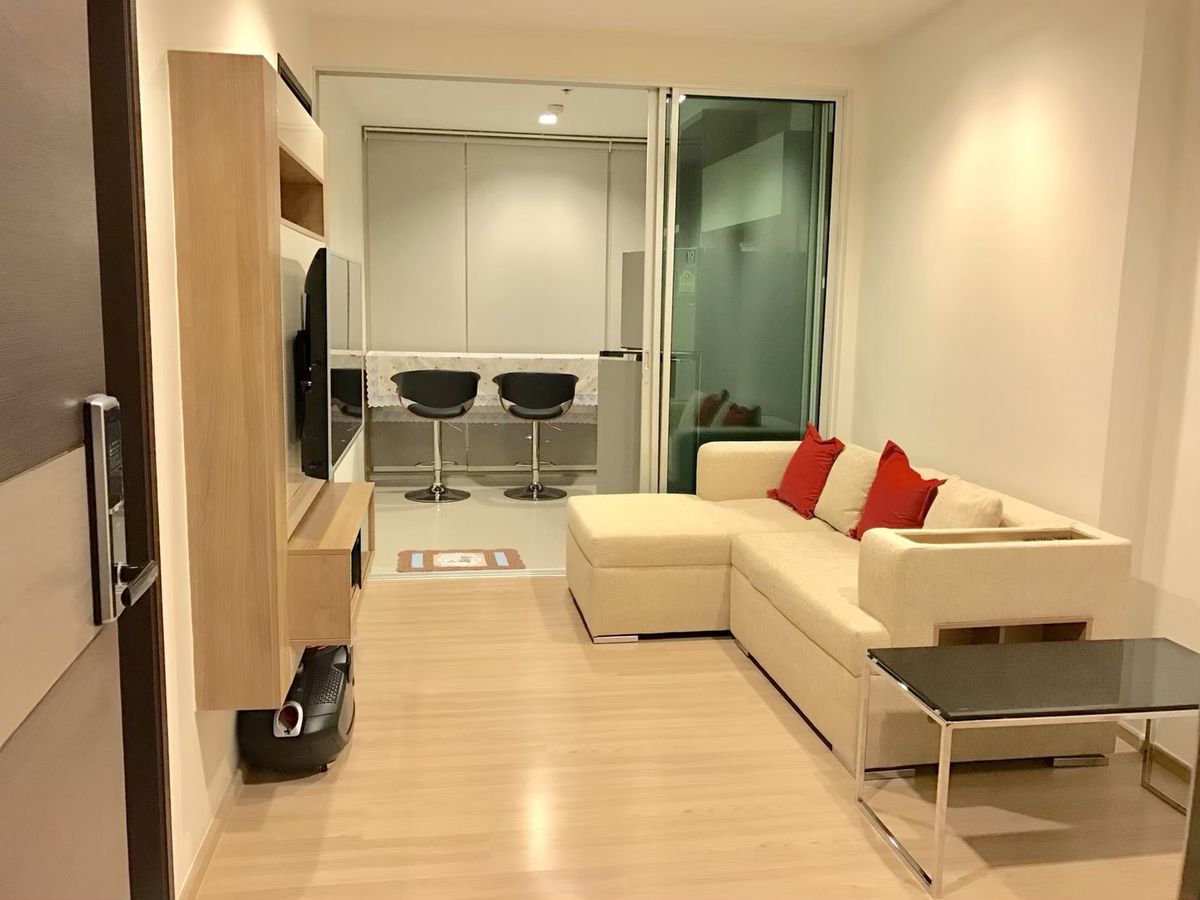 For RentCondoSathorn, Narathiwat : ✅AVAILLELA RHYTHM Sathorn 1 Bedroom 45 SQM 28,000 Per Month