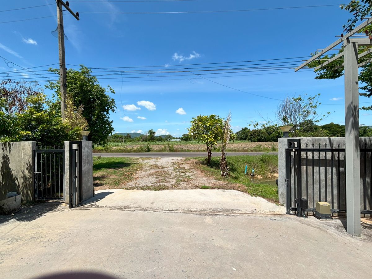 ขายบ้านราชบุรี : ขายบ้านพักต่างอากาศ อ.บ้านโป่ง จ.ราชบุรี เหมาะกับเป็นที่พักอาศัยหรือดัดแปลงเป็นร้านอาหาร คาเฟ่ได้ 