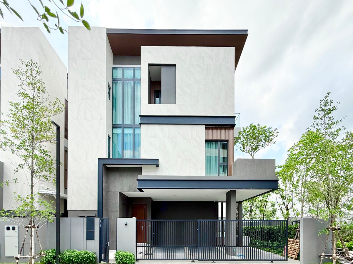 ให้เช่าบ้านเลียบทางด่วนรามอินทรา : [เช่า] The Honor โยธินพัฒนา - บ้านเดี่ยว3ชั้น 455ตรม. 64ตรว. 3นอน4น้ำ3ที่จอด สระว่ายน้ำ+ลิฟต์ 092-545-6151 (ทิม)