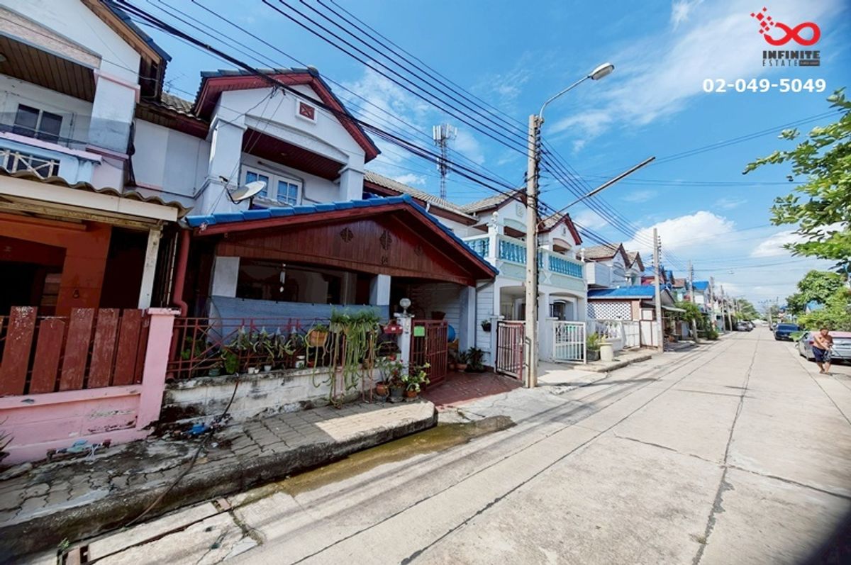 ขายทาวน์โฮมนนทบุรี บางใหญ่ บางบัวทอง : ขายทาวน์โฮม หมู่บ้านลุมพินี บางบัวทอง 27.7 ตารางวา ใกล้ถนนกาญจนาภิเษก ราคาไม่เกิน 2 ล้าน