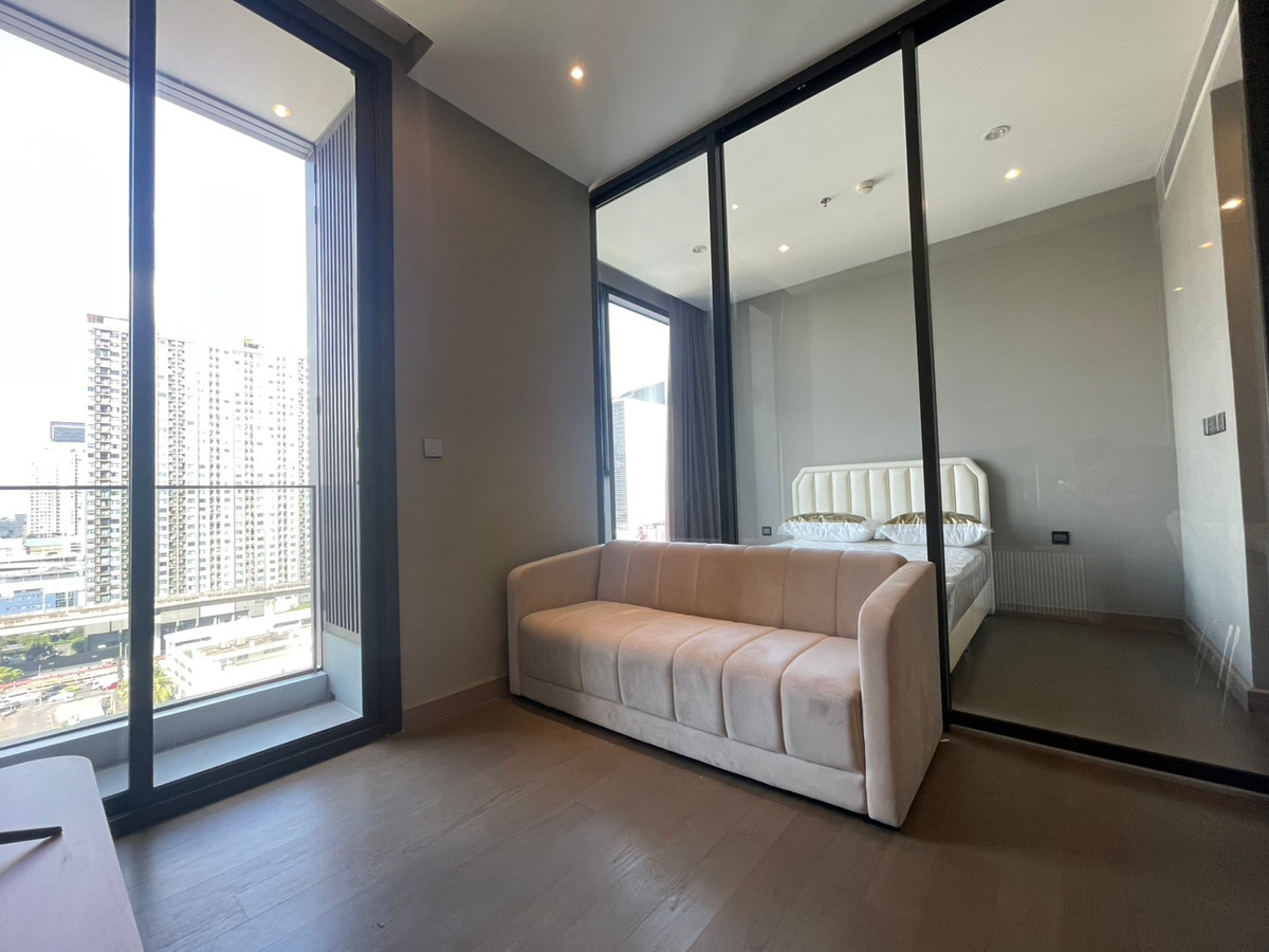 ให้เช่าคอนโดพระราม 9 เพชรบุรีตัดใหม่ RCA : FOR RENT  1  BEDROOM 1  BATHROOM 35 SQ.M    READY TO MOVE IN  -- CALL NOW 094-641-5974