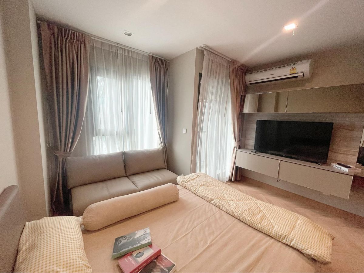 For SaleCondoWitthayu, Chidlom, Langsuan, Ploenchit : Life One Wireless Condo is convenient to travel near the BTS Skytrain. Delivered, beautiful room, complete furniture, ready to sell !!
