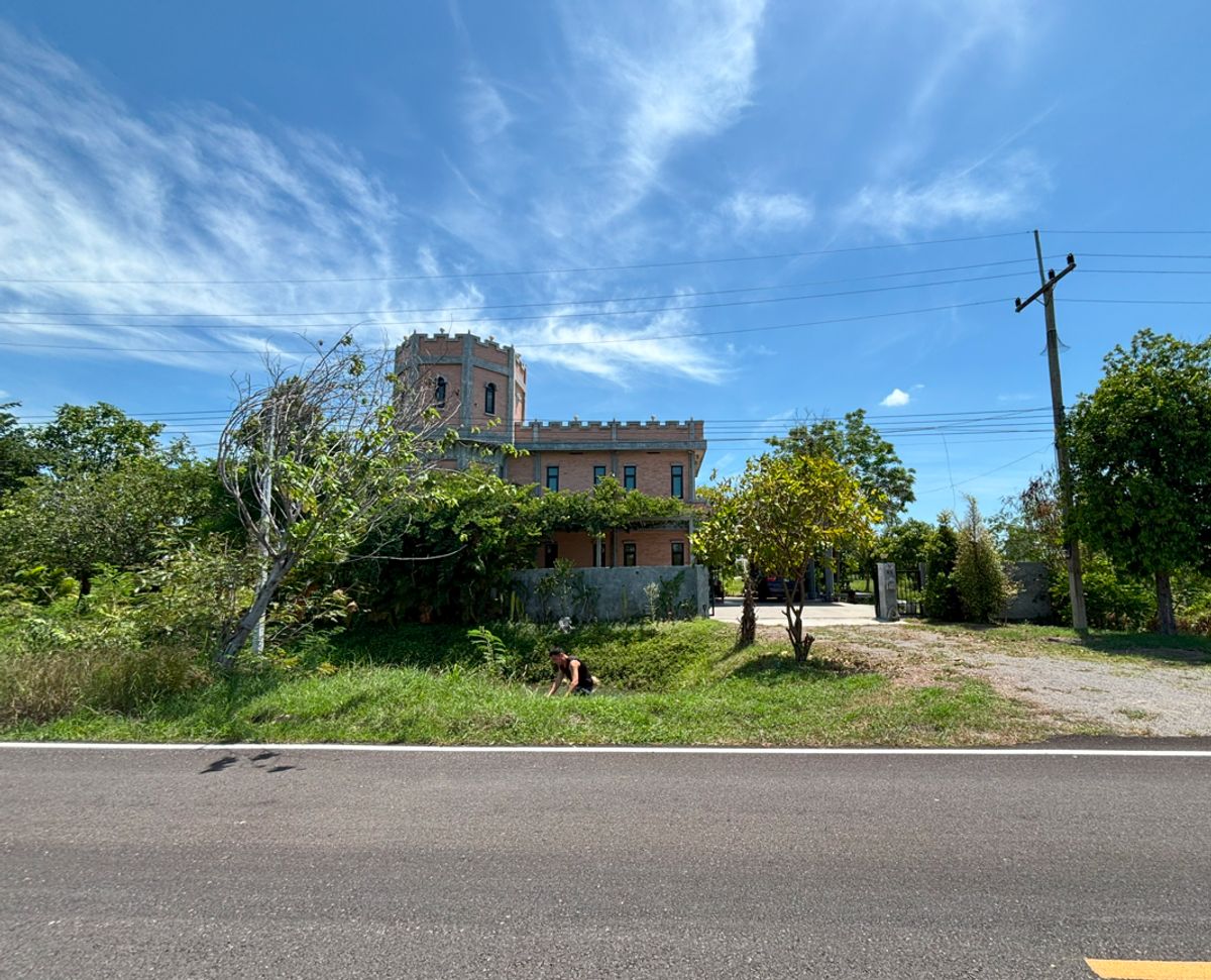 ขายบ้านราชบุรี : ขายบ้านพักต่างอากาศ อ.บ้านโป่ง จ.ราชบุรี เหมาะกับเป็นที่พักอาศัยหรือดัดแปลงเป็นร้านอาหาร คาเฟ่ได้ 