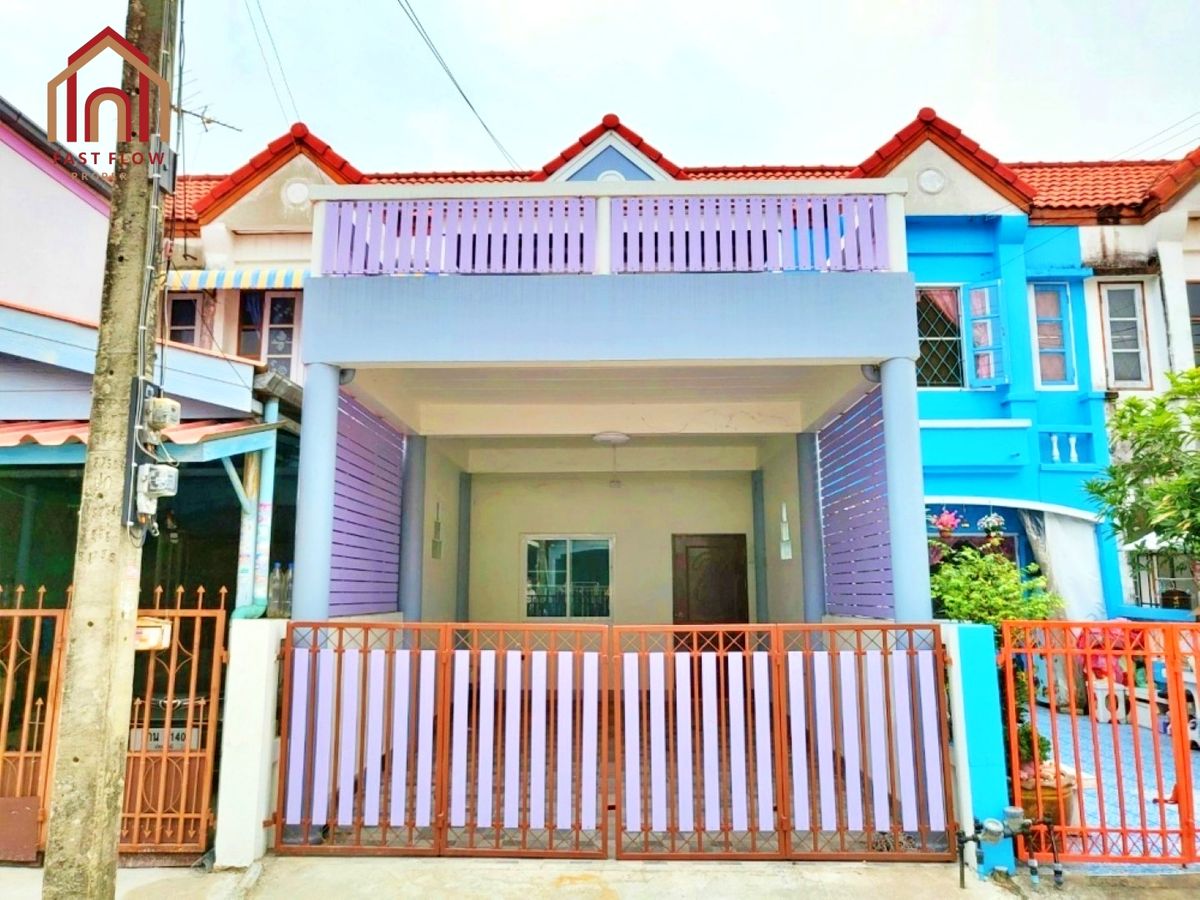 ขายทาวน์โฮมปทุมธานี รังสิต ธรรมศาสตร์ : ขาย ทาวน์เฮ้าส์ 2 ชั้น 20.2 ตร.ว.  รุ่งเรืองเฮ้าส์ ถนนไสวประชาราษฎร์ ลำลูกกา คลอง 4 ต่อเติมระเบียงชั้น 2 เต็มพื้นที่ ต่อเติมครัวแล้ว MAY