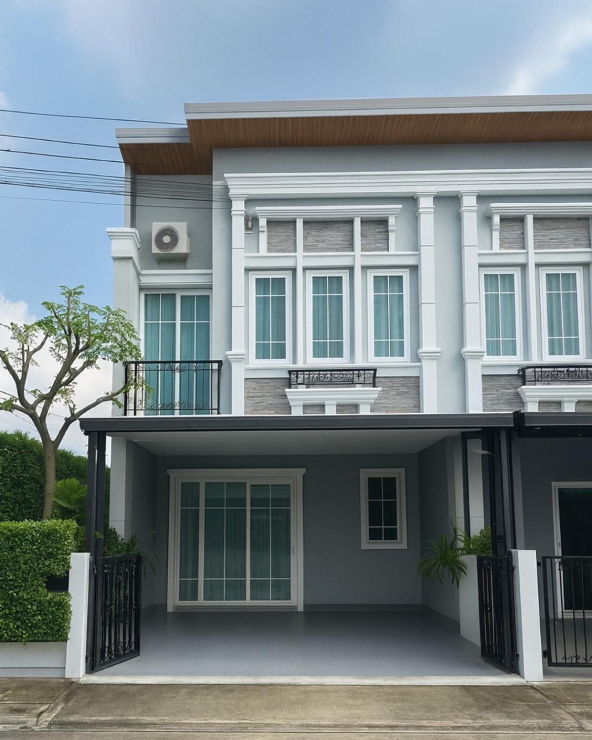 ขายทาวน์โฮมลาดกระบัง สุวรรณภูมิ : ขายบ้านสวย โกลเด้นทาวน์ 3 บางนา-อ่อนนุชบ้านฟังก์ชันจัดเต็มเหมือนบ้านเดี่ยว ทำเลดี เข้า-ออกเมืองง่าย ใกล้เมกะบางนา!