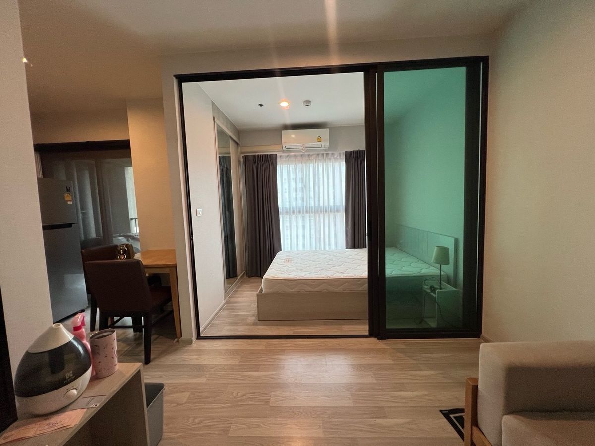 For RentCondoRama9, Petchburi, RCA : The Privacy Rama 9 Size 23.5 sqm, 1 bedroom, 1 bathroom, rental price 11,000 baht, call 061-4162636.