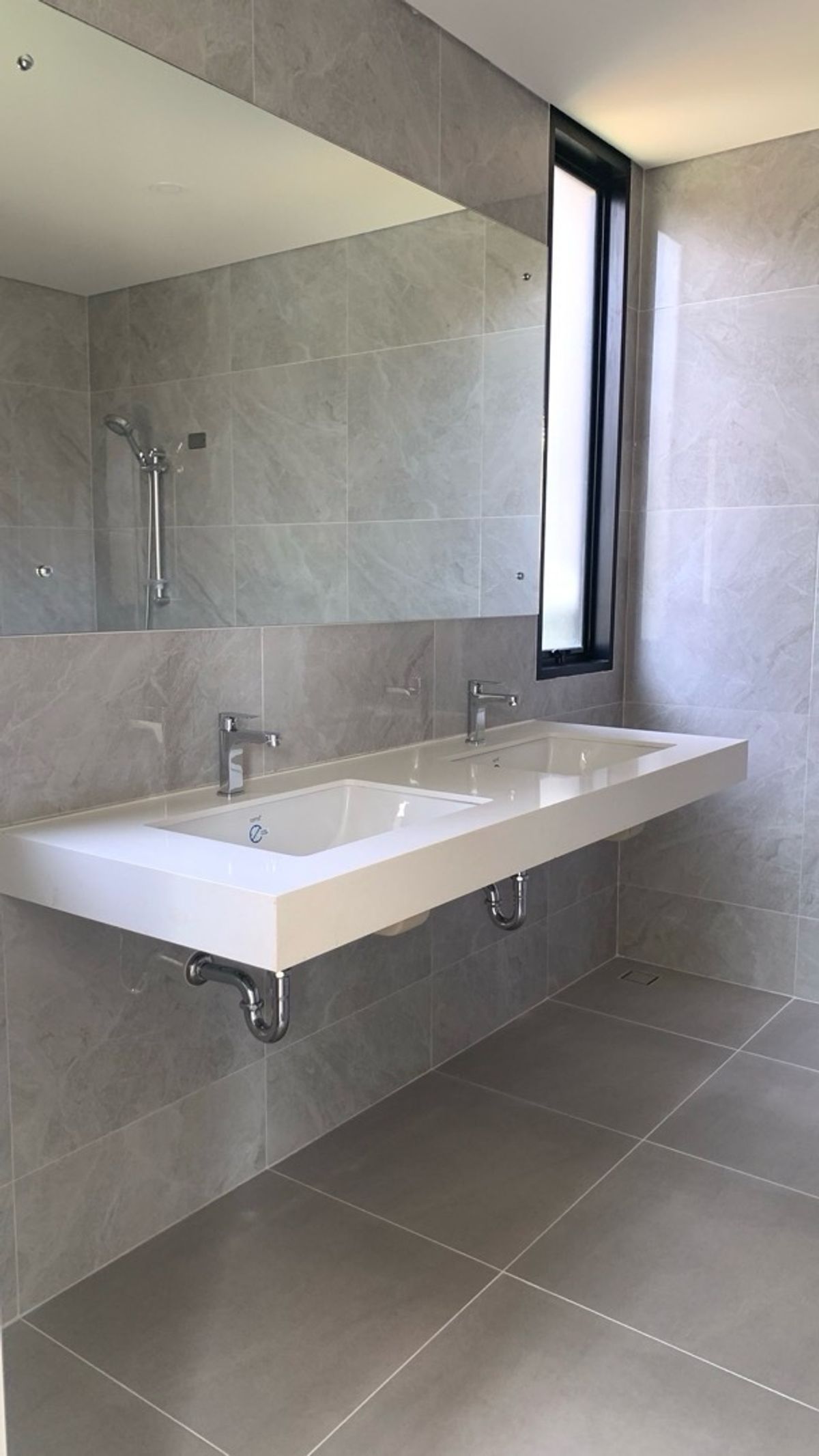 ขายบ้านปทุมธานี รังสิต ธรรมศาสตร์ : 📢👇 บ้านเดี่ยว เรียบหรู แบบบ้าน CAMELIA ขนาดกำลังดี ดีไซน์ลงตัว ทำเลดี ใกล้ห้างสรรพสินค้า มหาวิทยาลัยชั้นนำ เดินทางสะดวก