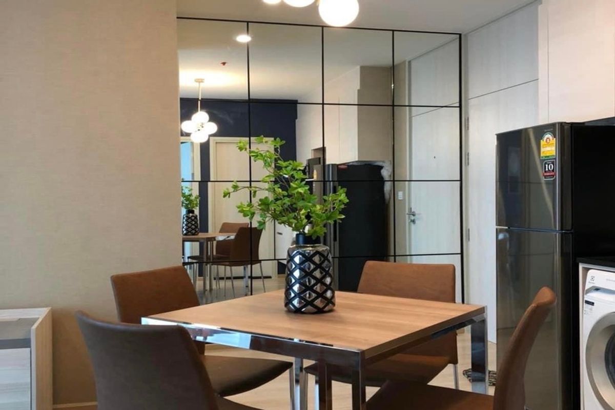 คอนโดรัชดา ห้วยขวาง : 🔥 สำหรับขาย - เช่า !!🔥 Code C20230600935..........Noble Revolve Ratchada 2, 2 ห้องนอน, 1 ห้องน้ำ, ชั้นสูง 11++, แต่งครบ, พร้อมเข้าอยู่, ราคาพิเศษ!!📣📣