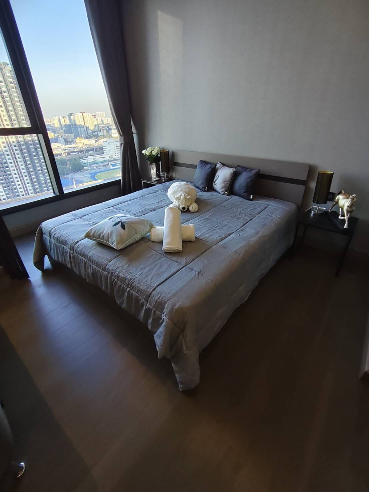 ให้เช่าคอนโดพระราม 9 เพชรบุรีตัดใหม่ RCA : FOR RENT  1  BEDROOM 1  BATHROOM 35 SQ.M    READY TO MOVE IN  -- CALL NOW 094-641-5974