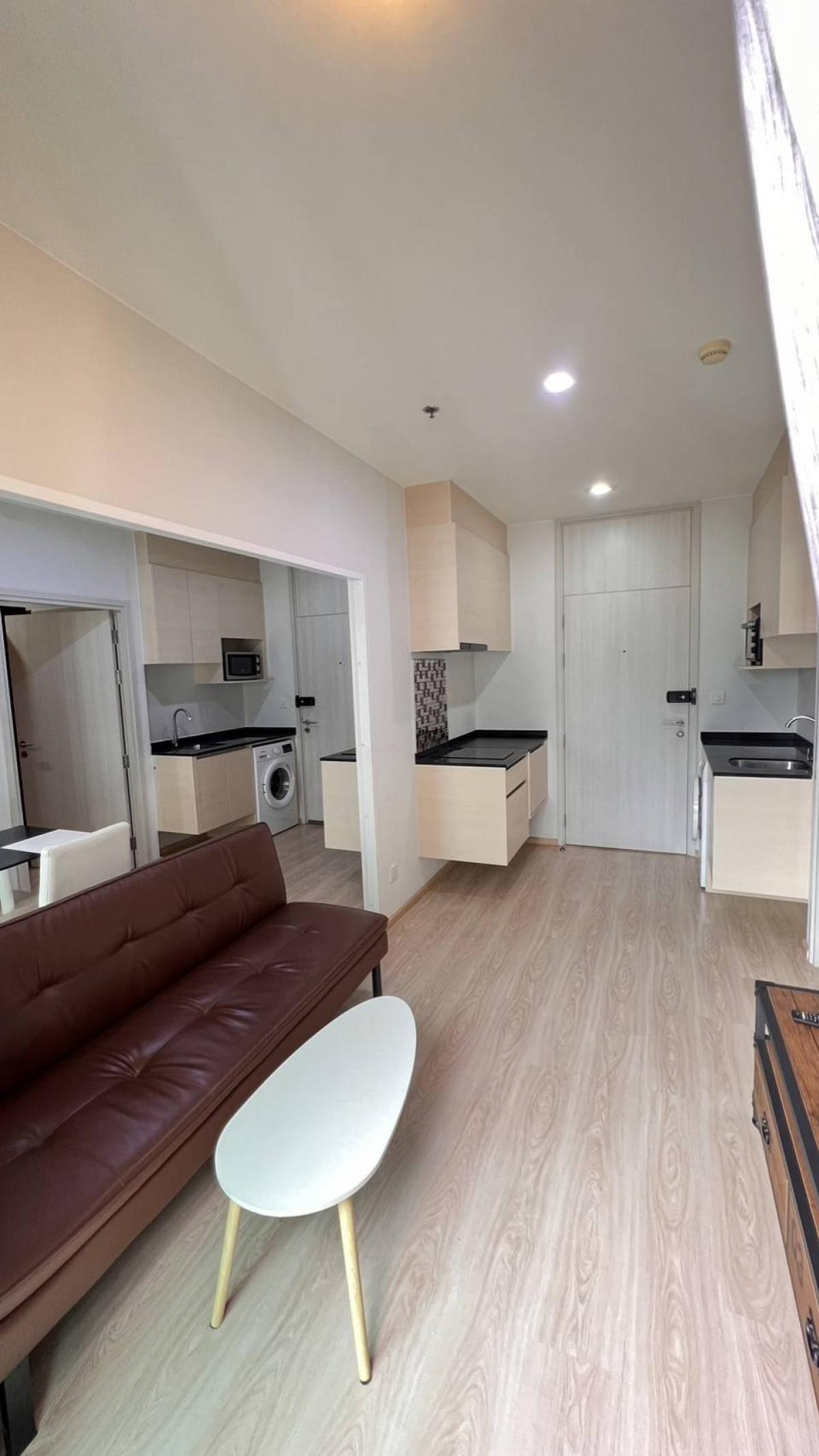 For SaleCondoRatchadapisek, Huaikwang, Suttisan : Condo Noble Revolve Ratchada 2 bedrooms near BTS/MRTFor sale at 7.7 million or rent for 25,000 baht/month, great value!