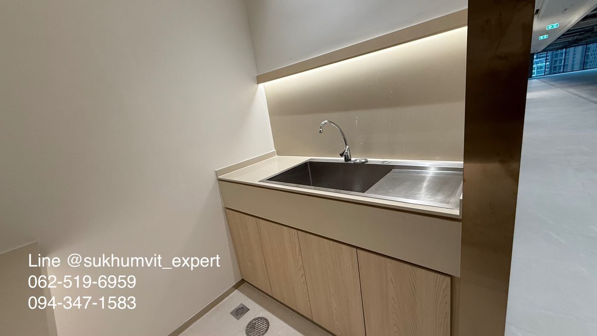 For RentOfficeSukhumvit, Asoke, Thonglor : Rental offices in the area of ​​Ekkamai near the train