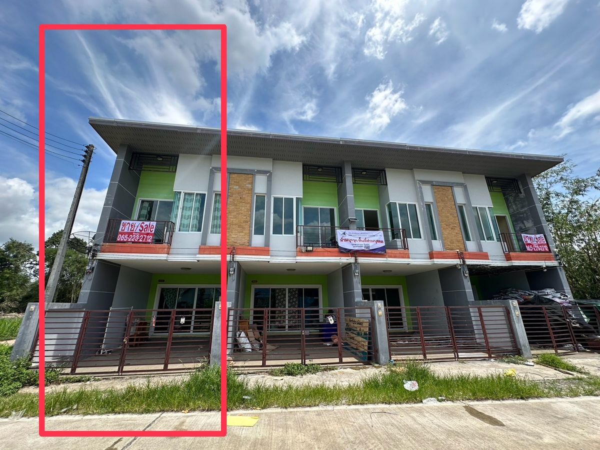 ขายทาวน์โฮมสมุย สุราษฎร์ธานี : 🏡 ขายทาวน์เฮ้าส์ 2 ชั้น บ้านเปล่า ใกล้ตลาดบ้านใน ปากแพรก ดอนสัก สุราษฎร์ธานี