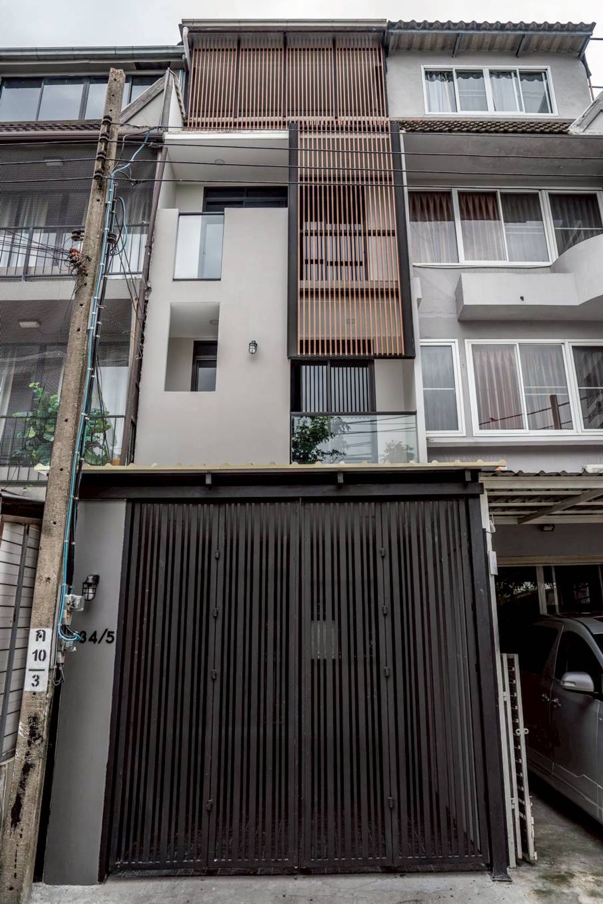 ขายทาวน์โฮมสุขุมวิท อโศก ทองหล่อ : 🏡 ขายด่วน! ทาวน์โฮม 4 ชั้น รีโนเวทใหม่ สไตล์มินิมอลญี่ปุ่น ใจกลางสุขุมวิท 