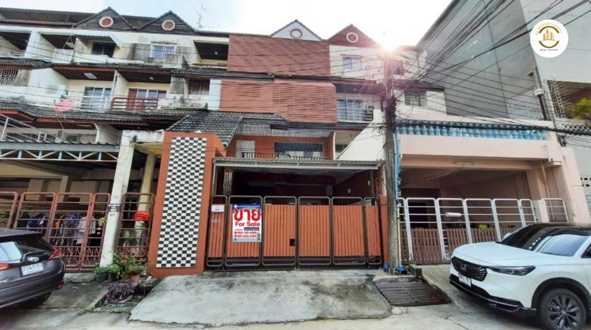 ขายทาวน์โฮมพัฒนาการ ศรีนครินทร์ : 💥ขายด่วน💥บ้านวราธรวิลล์ ทาวน์เฮ้าส์🏡 4 ชั้น  31.5 ตร.วา 5 ห้องนอน 4 ห้องน้ำ  พัฒนาการ 44 พร้อมผู้เช่า