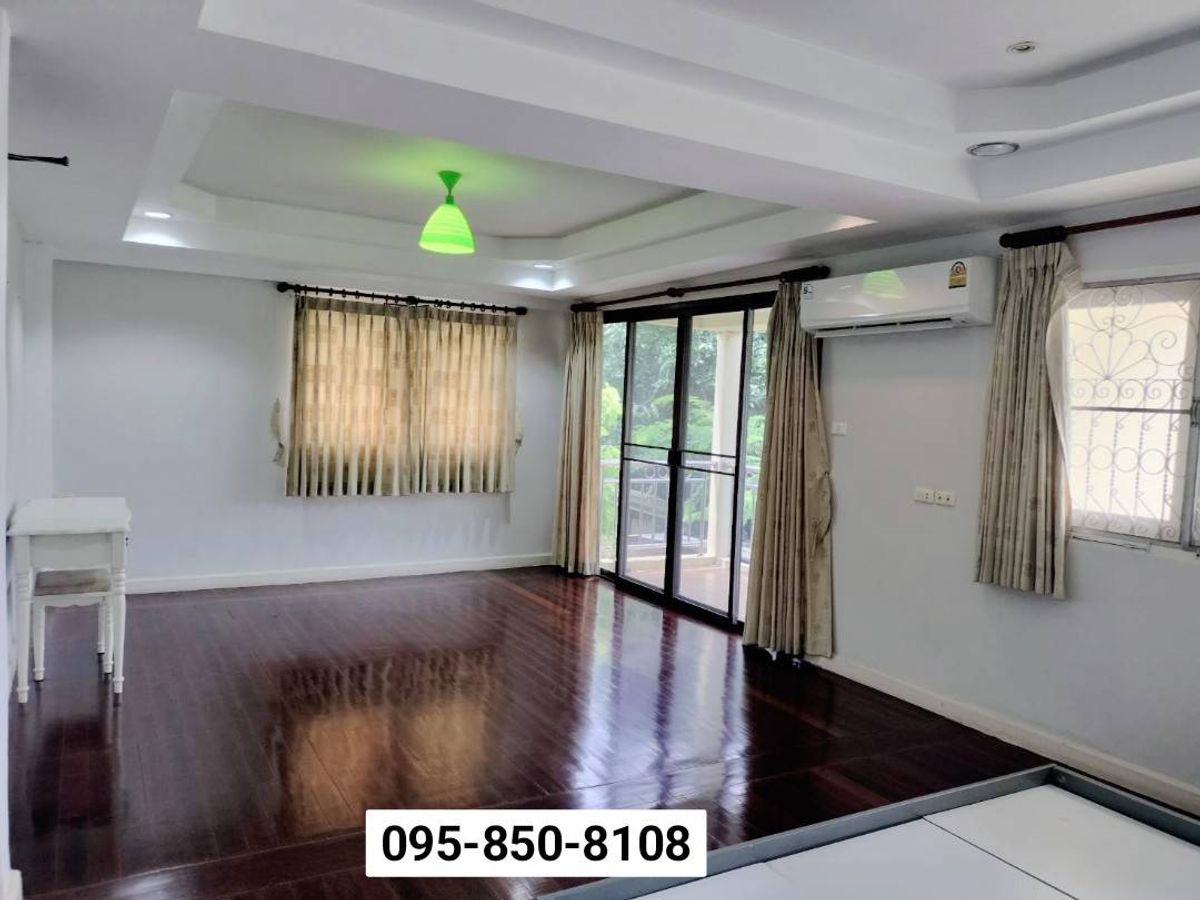 ให้เช่าบ้านพัฒนาการ ศรีนครินทร์ : (พร้อมย้าย 31 กรกฎาคม 68 )ให้เช่าบ้านเดี่ยว 2 ชั้น หมู่บ้านเมืองทอง 2 โครงการ 3 ซอยพัฒนาการ 53  สวนหลวง กรุงเทพ ค่าเช่า 28,000 